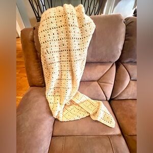 Cozy Vintage Handmade Crochet Cream Throw Blanket